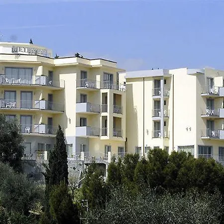 梅特罗波尔酒店 酒店