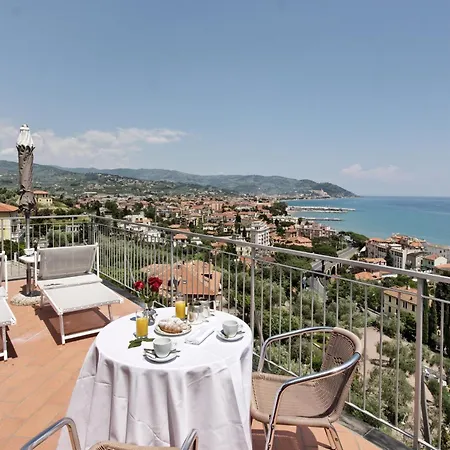 梅特罗波尔酒店 迪亚诺马里纳