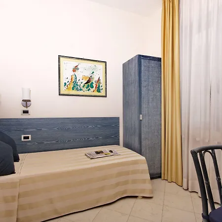 梅特罗波尔酒店 迪亚诺马里纳