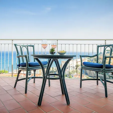 梅特罗波尔酒店 4*