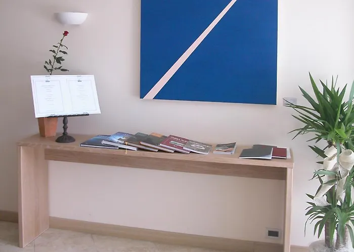 梅特罗波尔酒店 迪亚诺马里纳