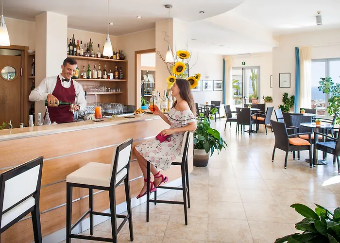 梅特罗波尔酒店