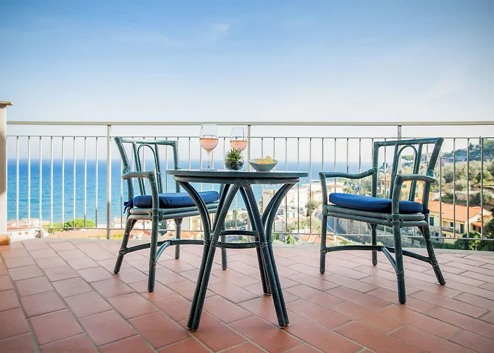 梅特罗波尔酒店 4*