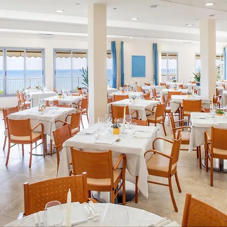 Ξενοδοχείο Metropol 4*