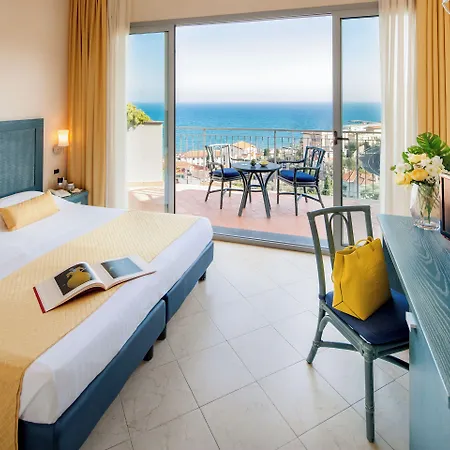 Metropol 4*